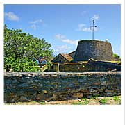 Vista das Ru�nas do Forte de Fernando de Noronha